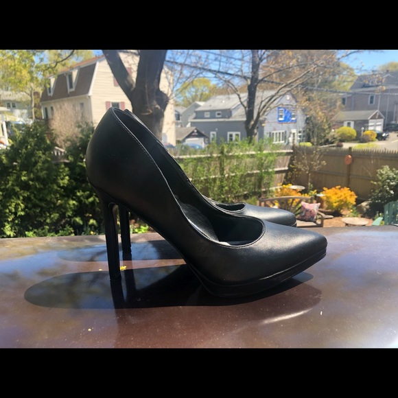 Report ‘Tashi’ pointed toe High Heel Shoes - Picture 4 of 9